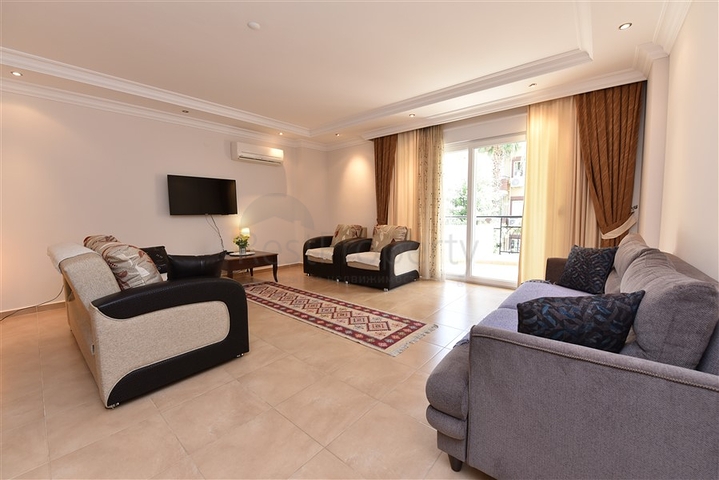 Двухкомнатная квартира 1+1 в центре района Оба рядом с городской инфраструктурой