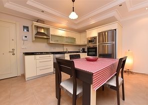 Двухкомнатная квартира 1+1 в центре района Оба рядом с городской инфраструктурой