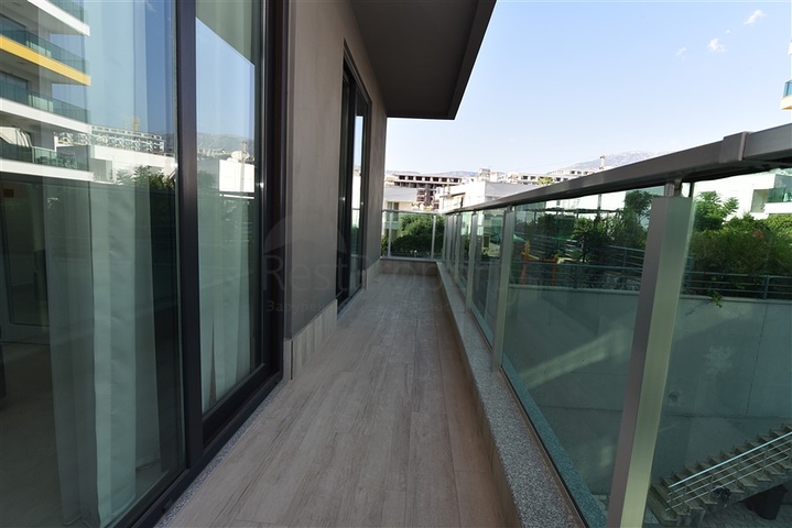 Квартира 2+1 на первой береговой линии в Каргыджаке