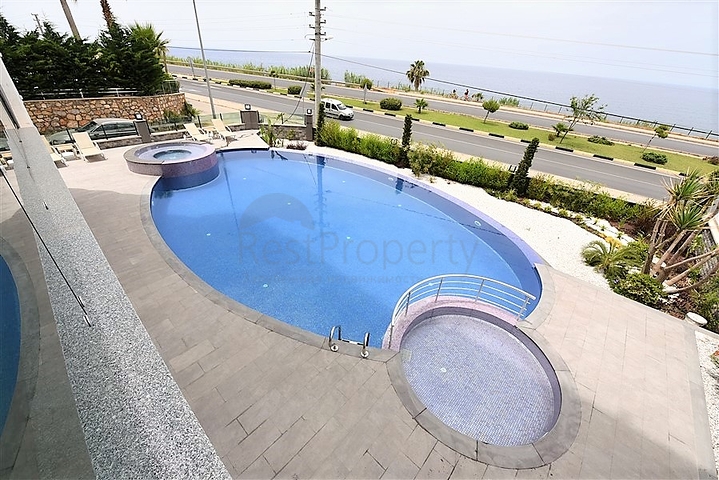 Квартира 2+1 на первой береговой линии в Каргыджаке