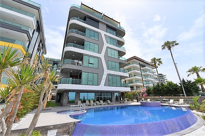 Квартира 2+1 на первой береговой линии в Каргыджаке