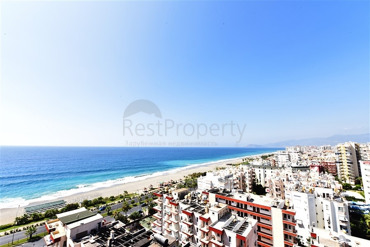 Пентхаус с видом на лазурное  море