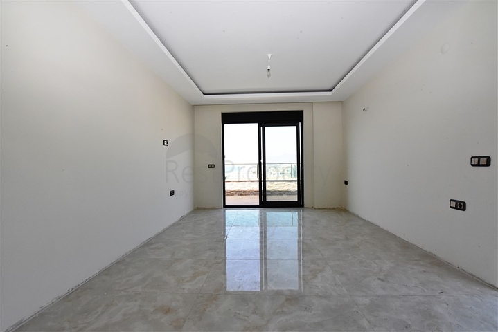 Пентхаус с видом на лазурное  море