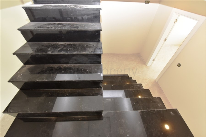 Пентхаус с видом на лазурное  море