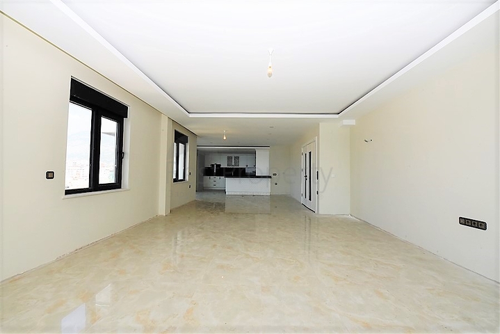 Пентхаус с видом на лазурное  море