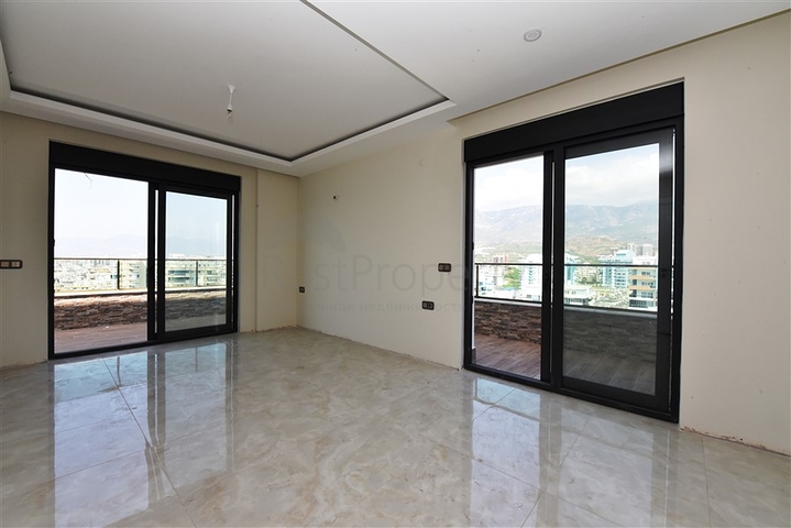 Пентхаус с видом на лазурное  море