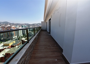 Пентхаус с видом на лазурное  море