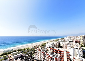 Пентхаус с видом на лазурное  море