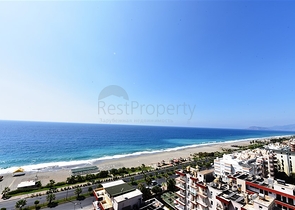 Пентхаус с видом на лазурное  море