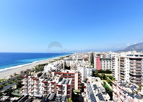 Пентхаус с видом на лазурное  море