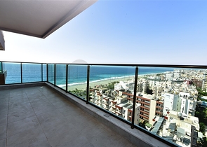 Пентхаус с видом на лазурное  море