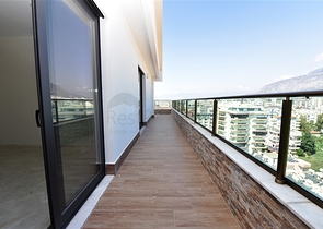 Пентхаус с видом на лазурное  море