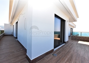 Пентхаус с видом на лазурное  море