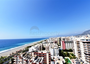 Пентхаус с видом на лазурное  море