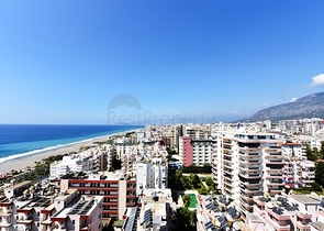 Пентхаус с видом на лазурное  море