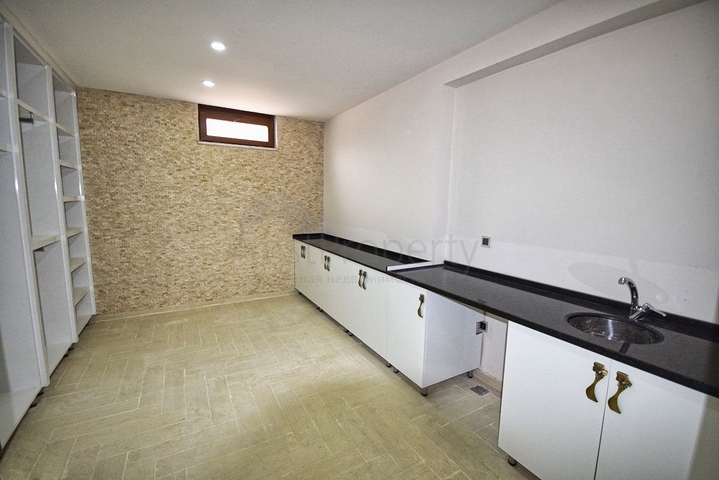 Вилла 4+1 в Нибелире Дошемеальты Анталья