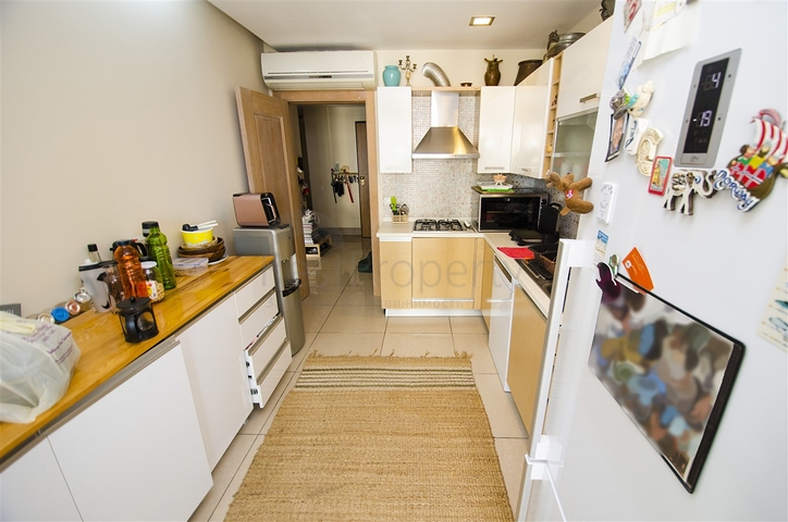 Просторная квартира 3+1 с видом на море в Коньялты