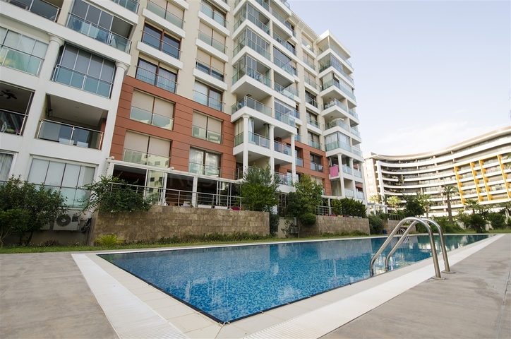 Просторная квартира 3+1 с видом на море в Коньялты