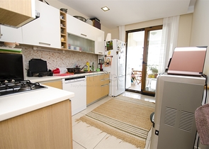 Просторная квартира 3+1 с видом на море в Коньялты