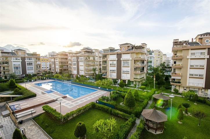 Квартира 3+1 с мебелью в комплексе в 5 минутах от моря