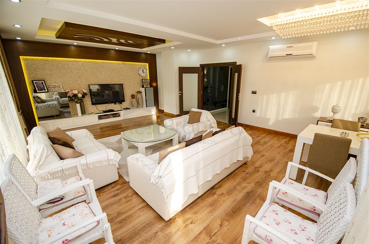 Квартира 3+1 с мебелью в комплексе в 5 минутах от моря