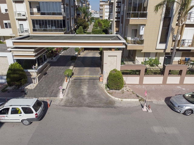 Квартира 3+1 с мебелью в комплексе в 5 минутах от моря