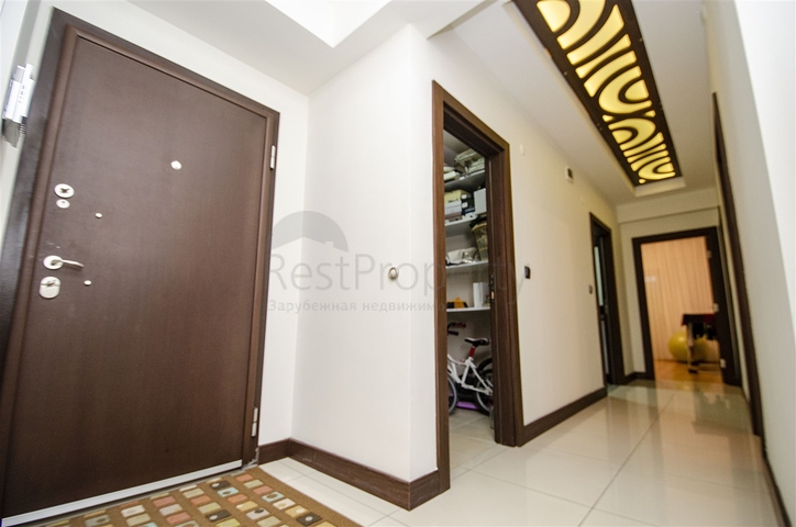 Квартира 3+1 с мебелью в комплексе в 5 минутах от моря