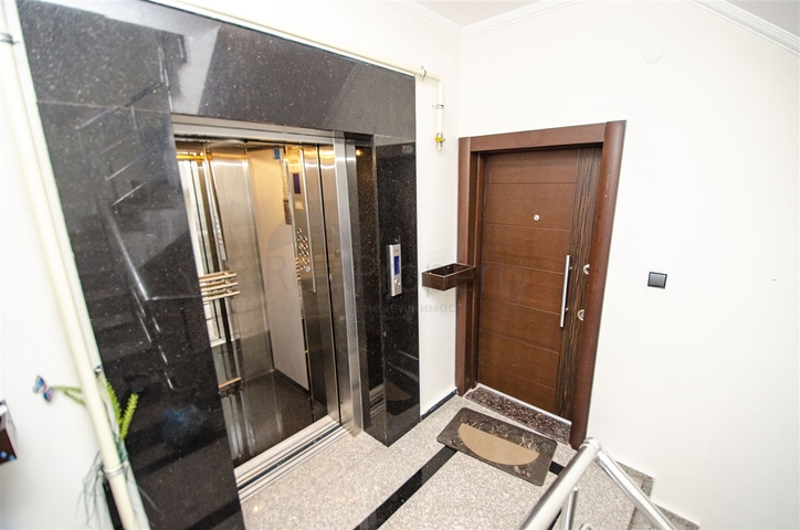 Квартира 3+1 с мебелью в комплексе в 5 минутах от моря