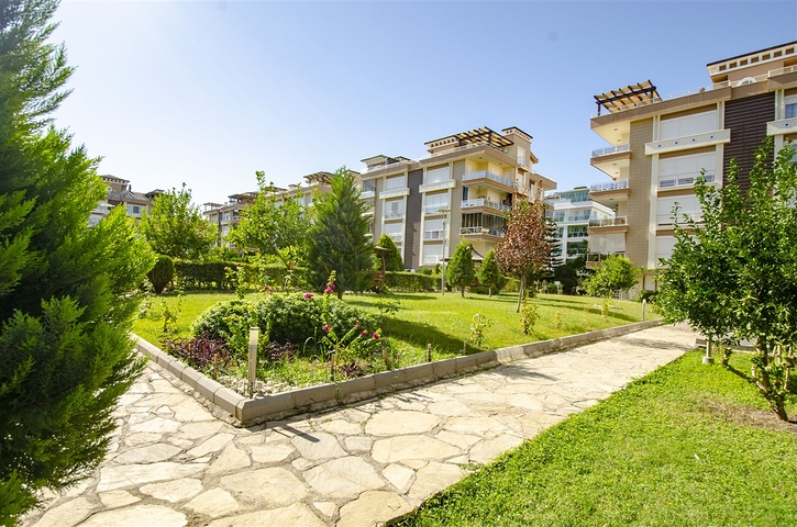 Квартира 3+1 с мебелью в комплексе в 5 минутах от моря