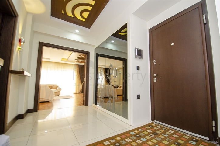 Квартира 3+1 с мебелью в комплексе в 5 минутах от моря