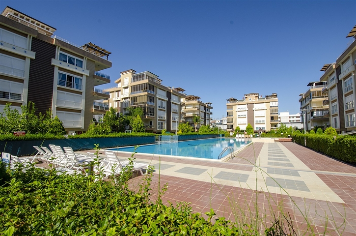 Квартира 3+1 с мебелью в комплексе в 5 минутах от моря