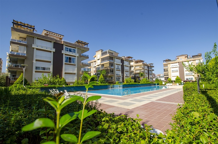 Квартира 3+1 с мебелью в комплексе в 5 минутах от моря