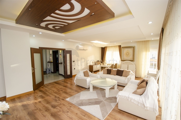 Квартира 3+1 с мебелью в комплексе в 5 минутах от моря