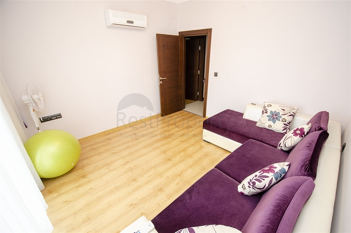 Квартира 3+1 с мебелью в комплексе в 5 минутах от моря