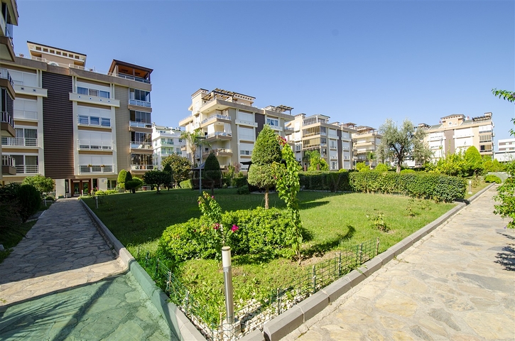 Квартира 3+1 с мебелью в комплексе в 5 минутах от моря