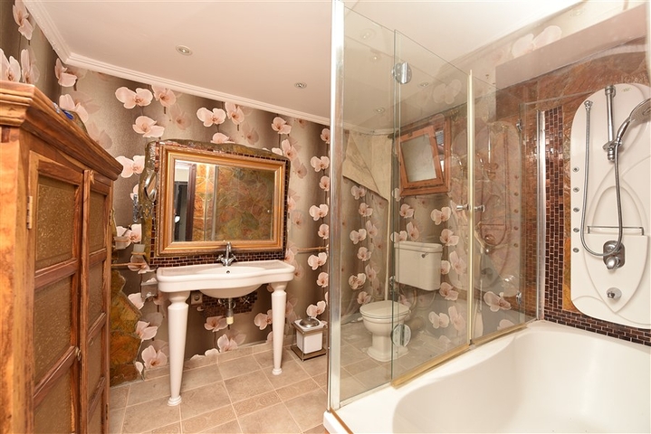 Вилла 4+1 с собственным садом, в центральном районе Алании