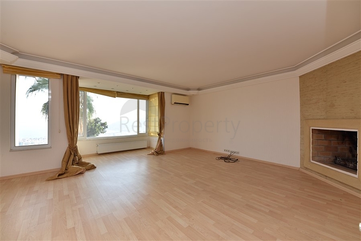 Вилла 4+1 с собственным садом, в центральном районе Алании