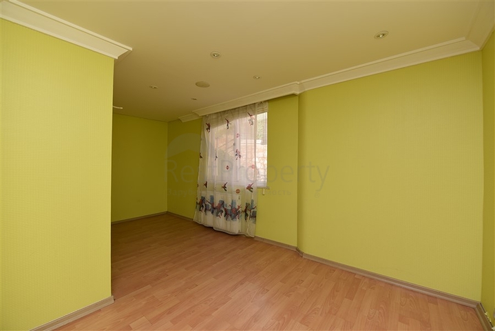 Вилла 4+1 с собственным садом, в центральном районе Алании