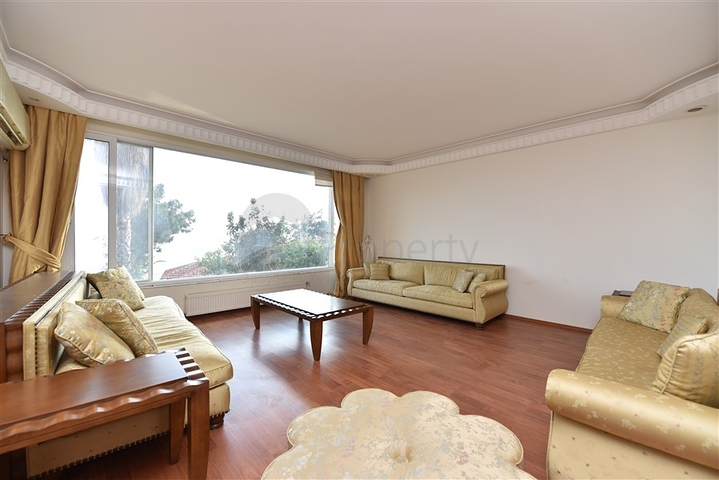 Вилла 4+1 с собственным садом, в центральном районе Алании