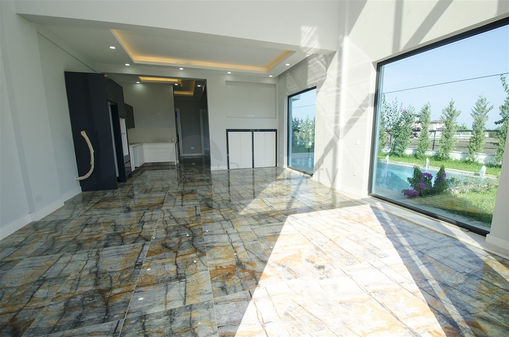 Отдельностоящая вилла 3+1 в  самом центре Белека 