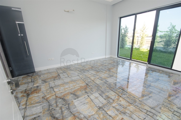 Отдельностоящая вилла 3+1 в  самом центре Белека 