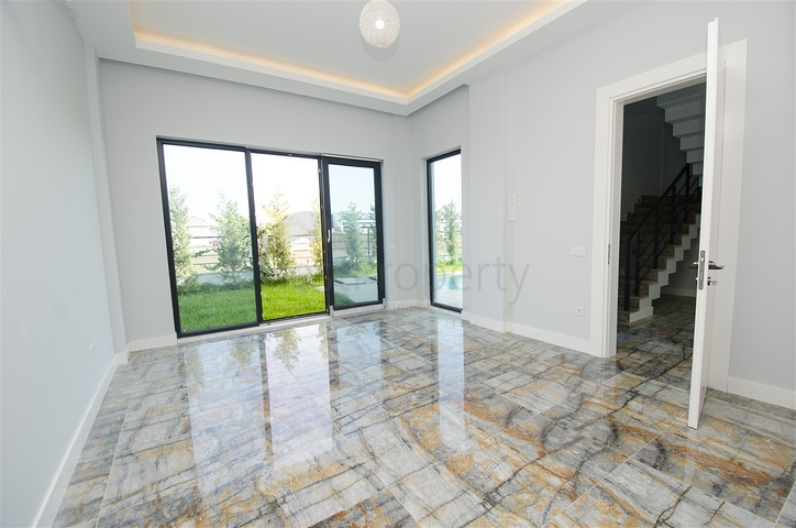 Отдельностоящая вилла 3+1 в  самом центре Белека 