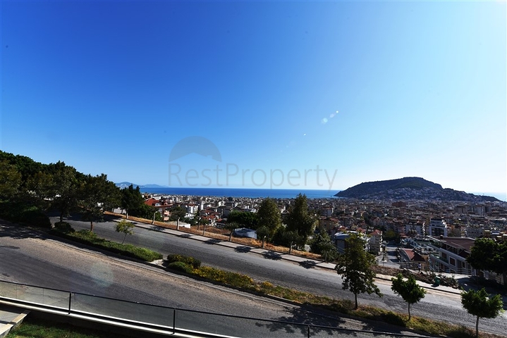 Апартаменты в центре Алании с панорамным видом
