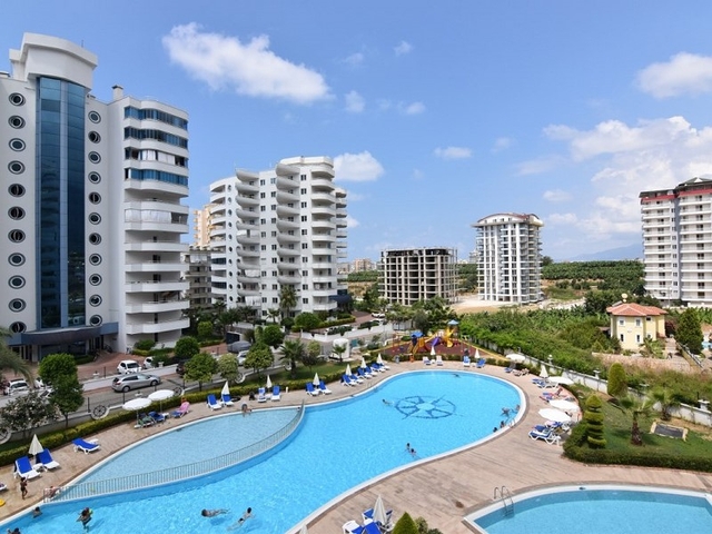 Трехкомнатная квартира с мебелью в комплексе с инфраструктурой