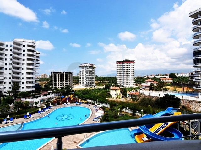 Трехкомнатная квартира с мебелью в комплексе с инфраструктурой