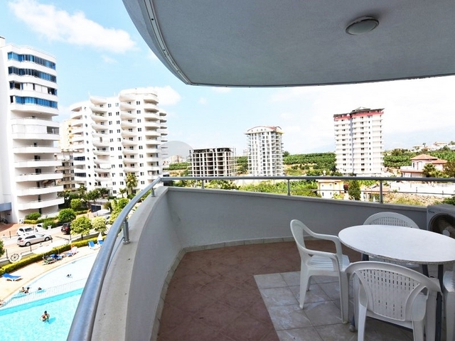 Трехкомнатная квартира с мебелью в комплексе с инфраструктурой