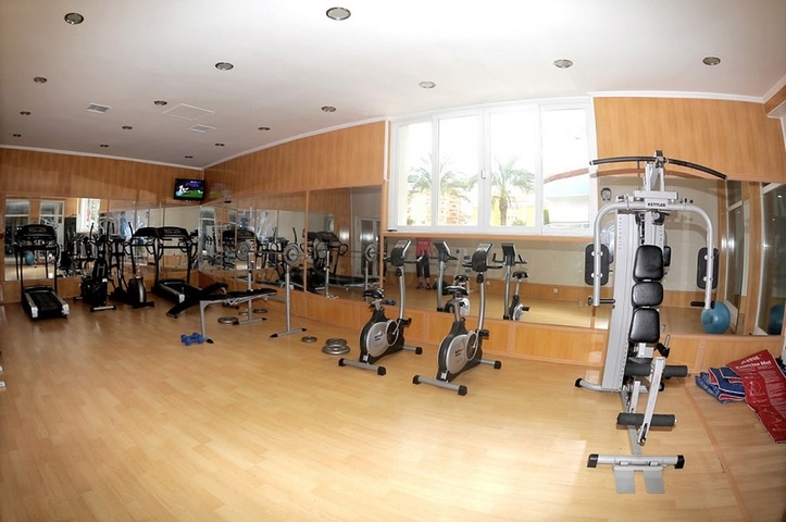 Трехкомнатная квартира с мебелью в комплексе с инфраструктурой