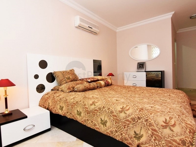 Трехкомнатная квартира с мебелью в комплексе с инфраструктурой