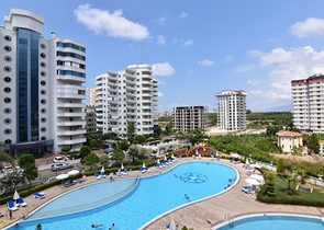 Трехкомнатная квартира с мебелью в комплексе с инфраструктурой