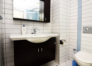 Трехкомнатная квартира с мебелью в комплексе с инфраструктурой